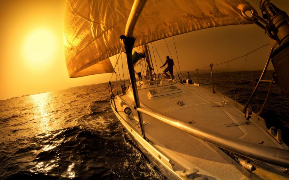 Free-sunset-sailing-wallpaper.jpeg